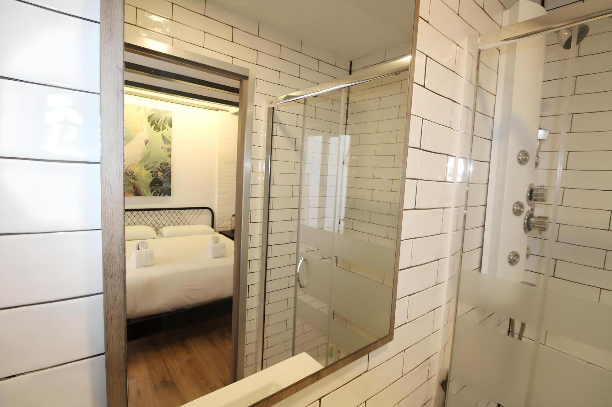 Increible Apartamento Con Terraza Al Lado De Torres De Quart Valencia Exterior photo